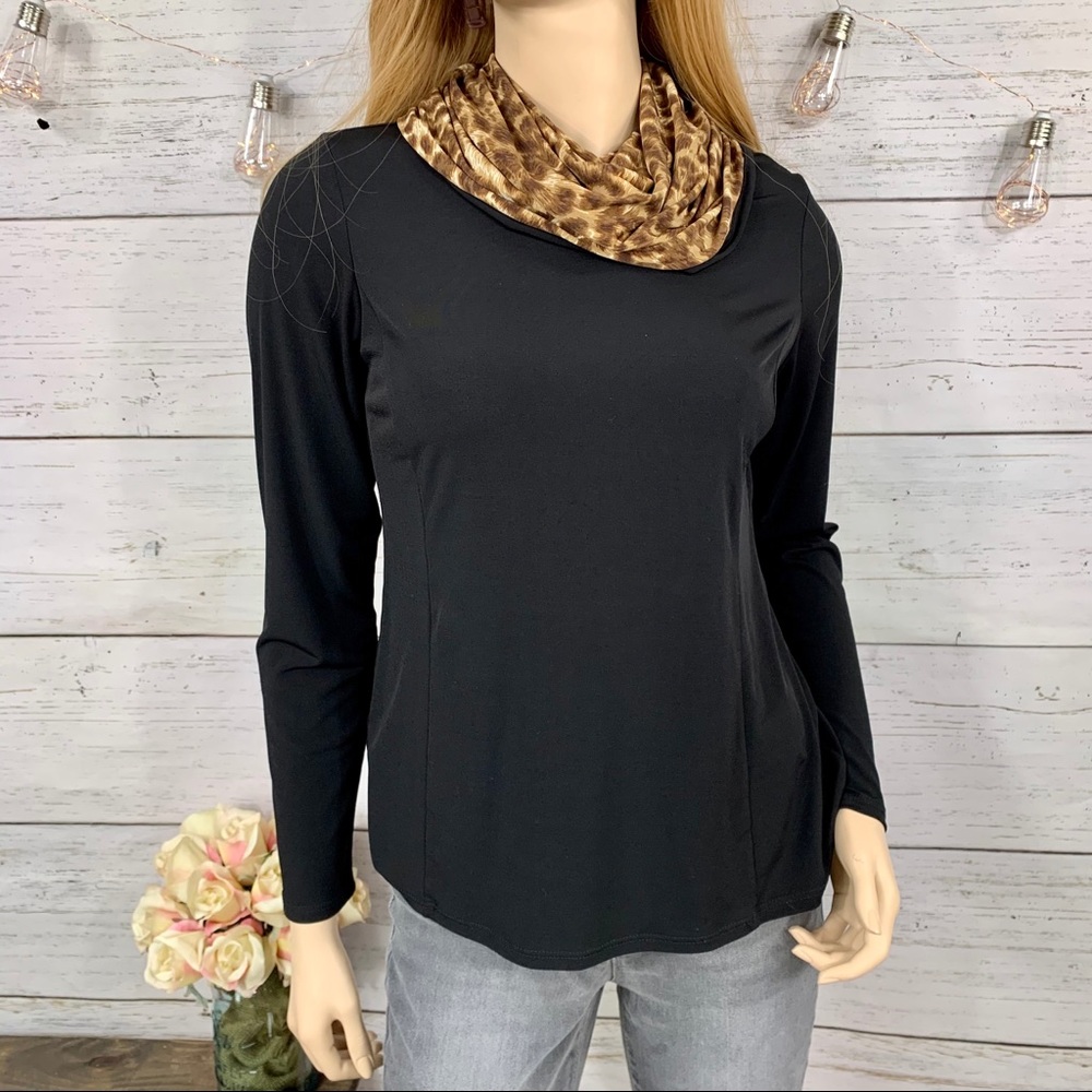 🐆🐆LIZ LANGE Black Leopard Print Cowl Neck Top